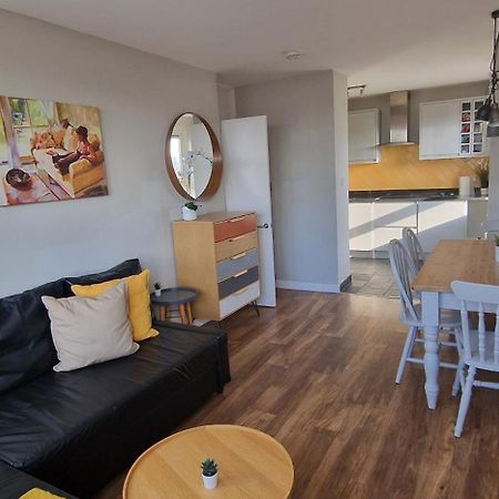 Beautiful 3-Bedroom Flat With Stunning Views Londýn Exteriér fotografie